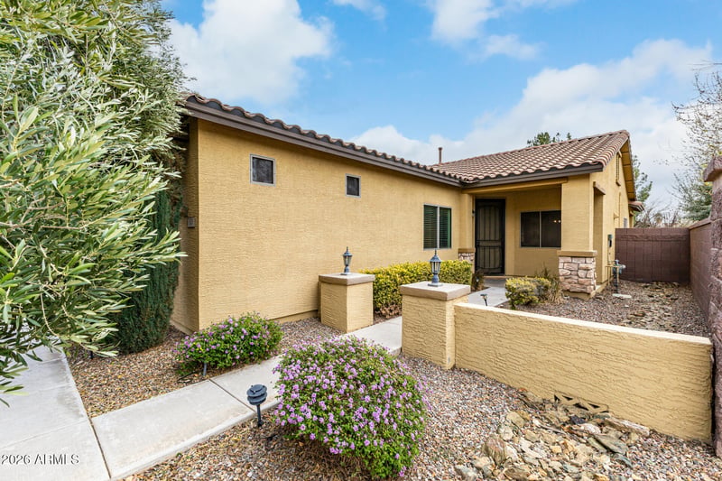525 Reeves Ave, San Tan Valley, AZ 85140
