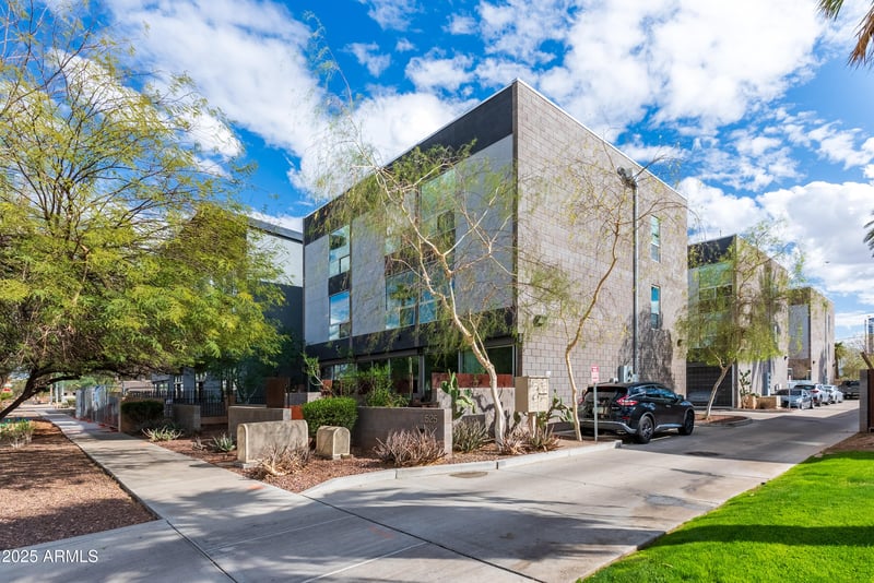 525 Willetta St #2, Phoenix, AZ 85004
