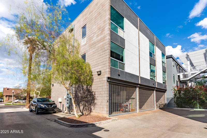 525 Willetta St #2, Phoenix, AZ 85004