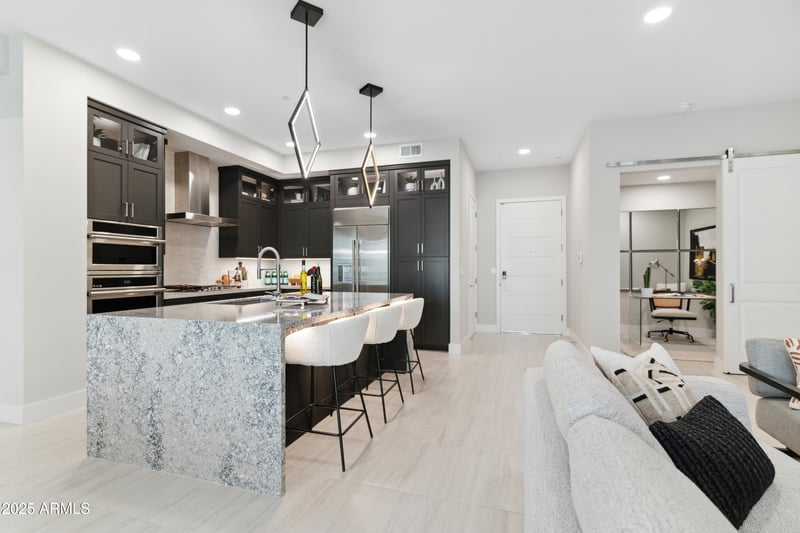 5250 Deer Valley Dr #137, Phoenix, AZ 85054