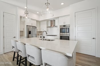 5250 Deer Valley Dr #209, Phoenix, AZ 85054