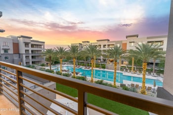 5250 Deer Valley Dr #304, Phoenix, AZ 85054