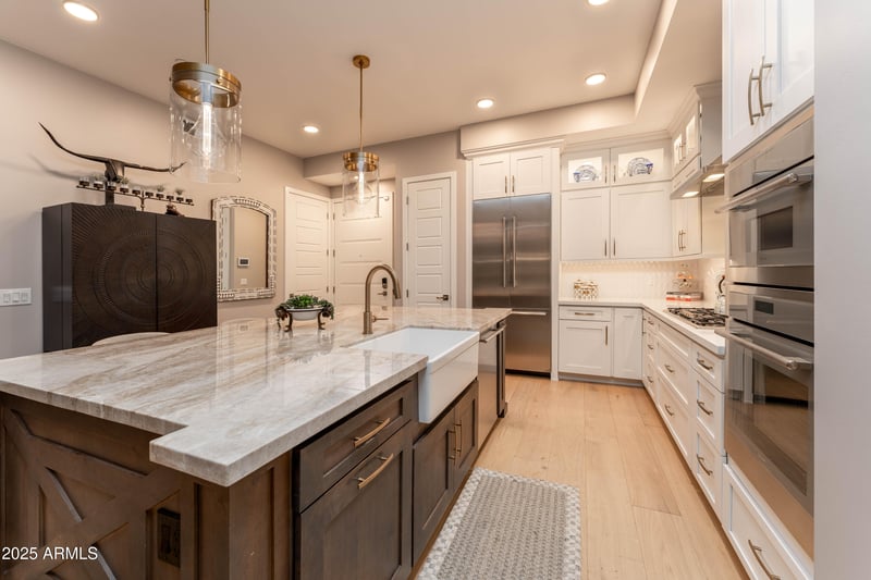 5250 Deer Valley Dr #304, Phoenix, AZ 85054