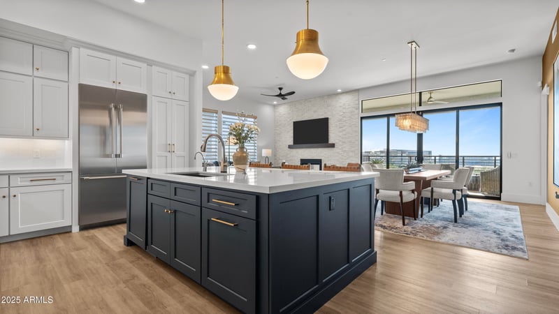 5250 Deer Valley Dr #401, Phoenix, AZ 85054