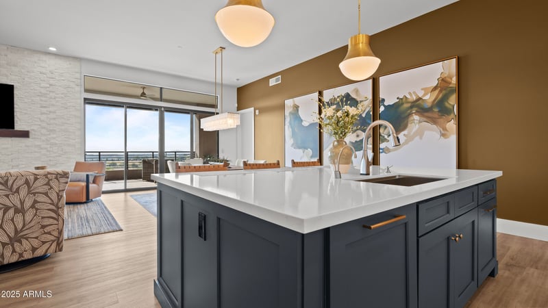 5250 Deer Valley Dr #401, Phoenix, AZ 85054