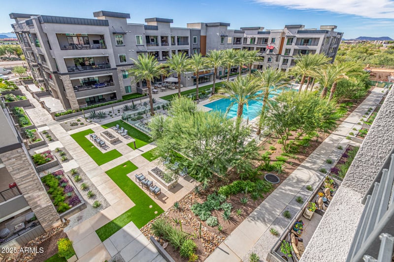 5250 Deer Valley Dr #450, Phoenix, AZ 85054