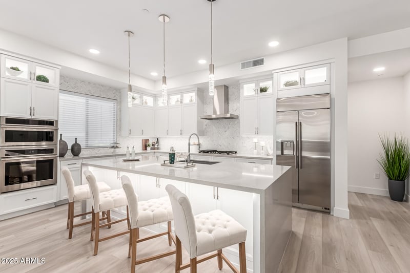 5250 E Deer Valley Dr #219, Phoenix, AZ 85054