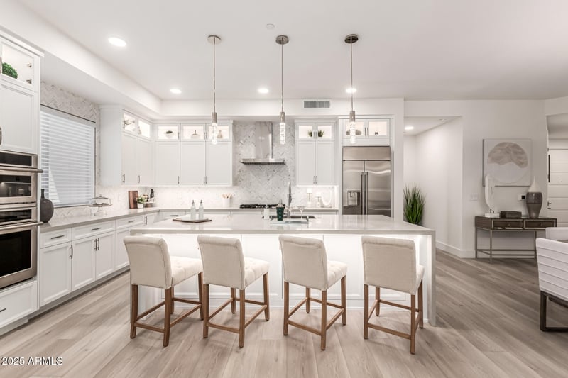 5250 E Deer Valley Dr #219, Phoenix, AZ 85054