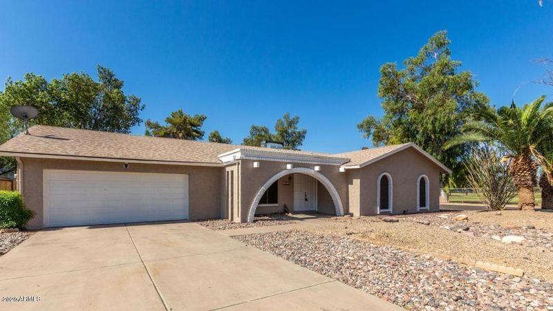 5251 W Harmont Dr, Glendale, AZ 85302