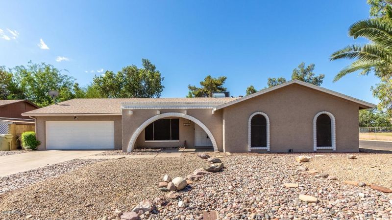 5251 W Harmont Dr, Glendale, AZ 85302