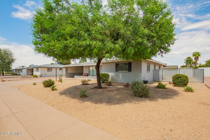 5252 Des Moines St, Mesa, AZ 85205