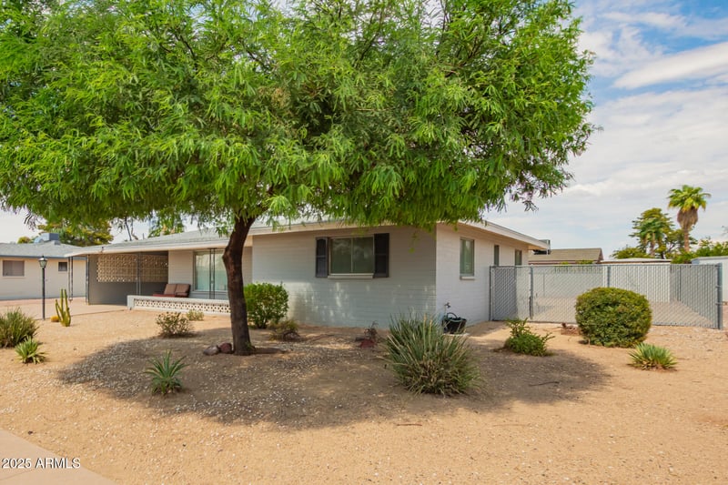 5252 Des Moines St, Mesa, AZ 85205