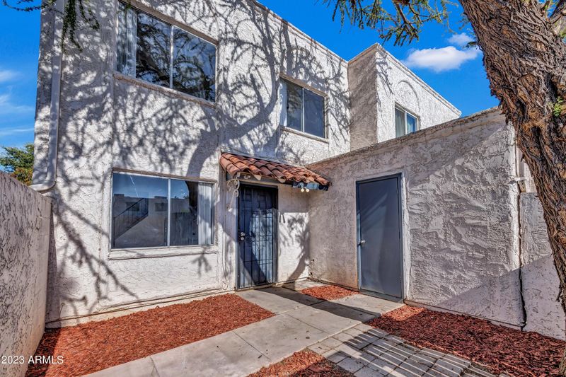 5255 N 42nd Dr, Phoenix, AZ 85019