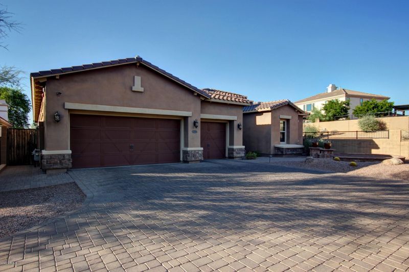 5256 E Barwick Dr, Cave Creek, AZ 85331