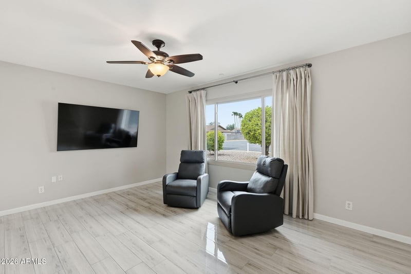 5257 W Acapulco Ln, Glendale, AZ 85306