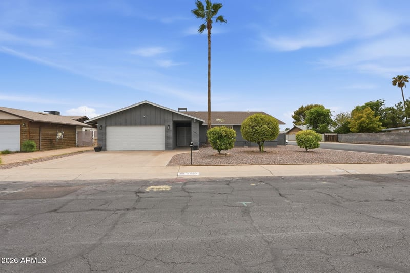 5257 W Acapulco Ln, Glendale, AZ 85306