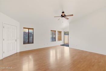 5259 Pontiac Dr, Glendale, AZ 85308