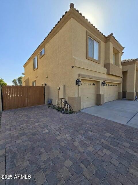 5259 Village Dr, Glendale, AZ 85308