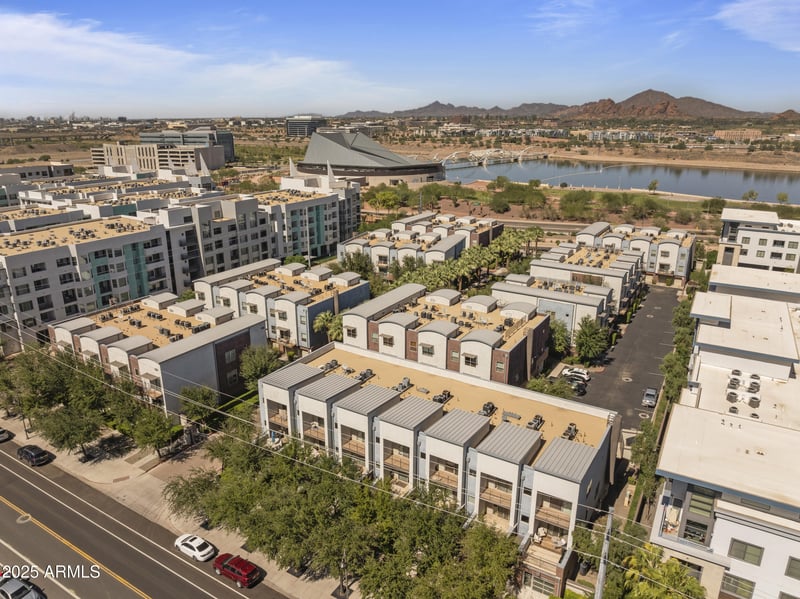 526 1st St #106, Tempe, AZ 85281