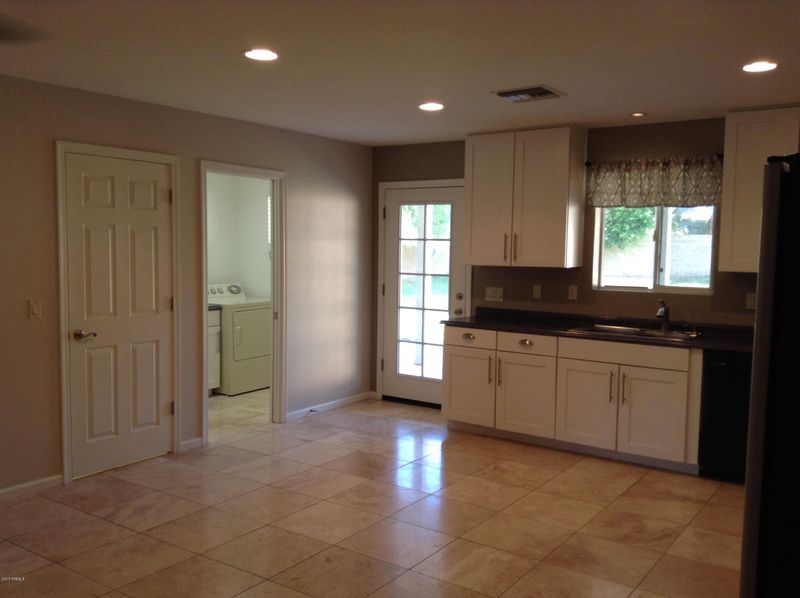 526 E Hayward Ave, Phoenix, AZ 85020