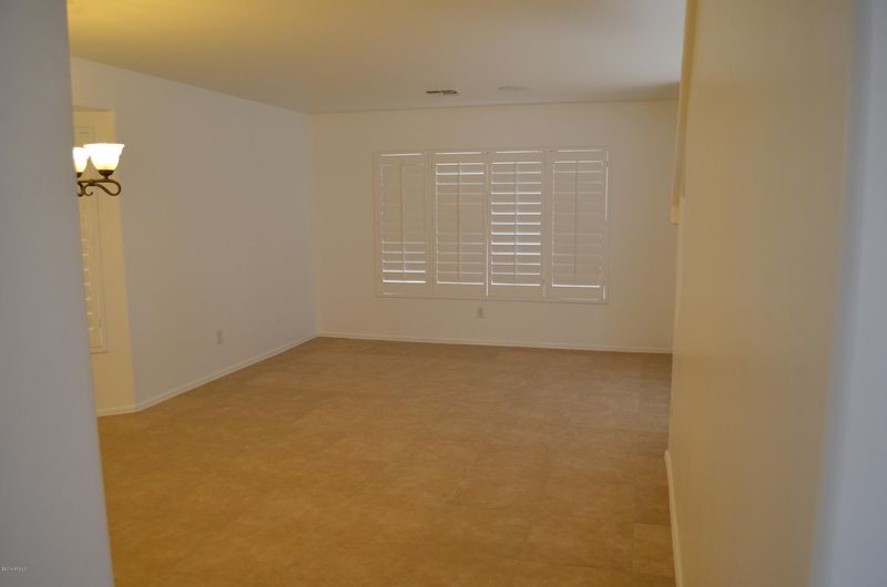526 E Rosebud Dr, San Tan Valley, AZ 85143