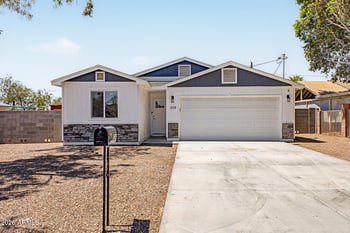 526 S Crismon Rd, Mesa, AZ 85208