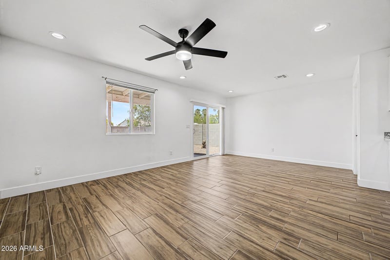 526 S Crismon Rd, Mesa, AZ 85208