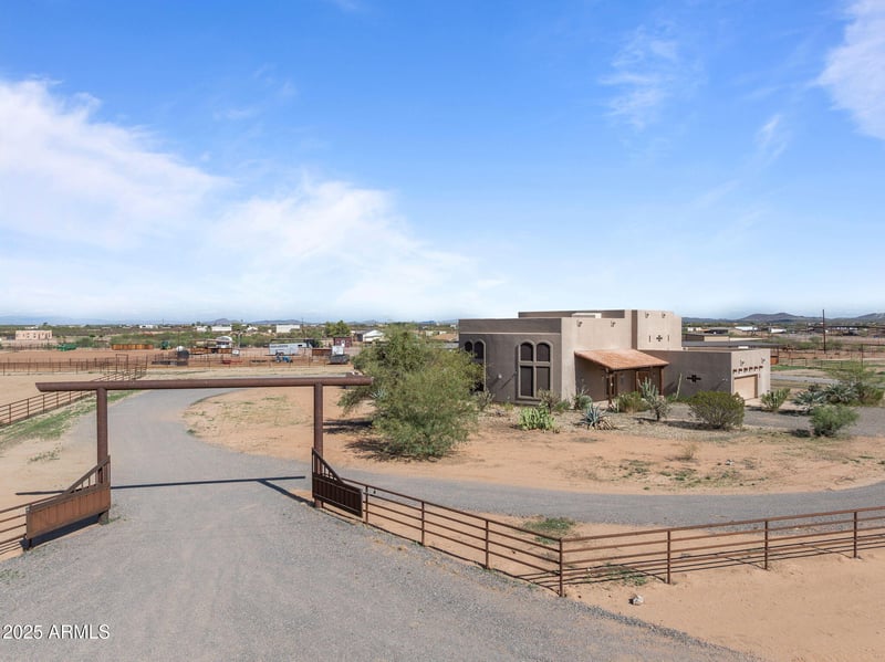52623 463rd Ave, Wickenburg, AZ 85390