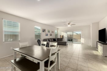 5264 Diatomite Dr, San Tan Valley, AZ 85143