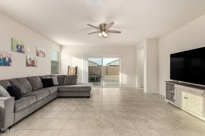 5264 Diatomite Dr, San Tan Valley, AZ 85143