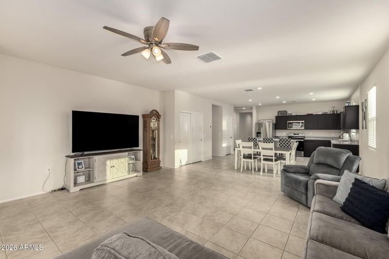 5264 Diatomite Dr, San Tan Valley, AZ 85143
