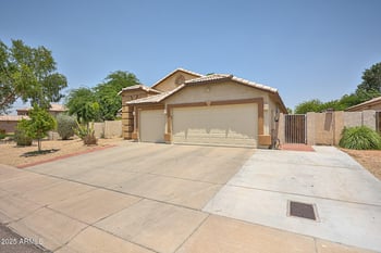5266 Kaler Cir, Glendale, AZ 85301