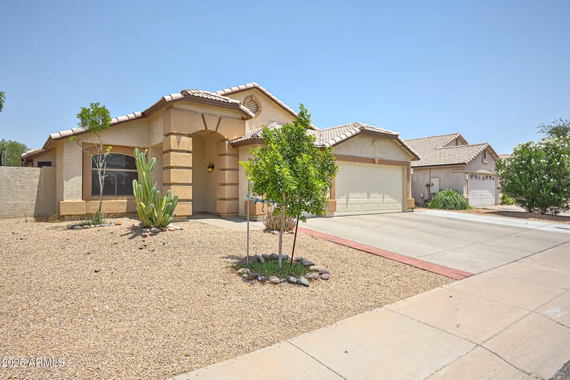 5266 Kaler Cir, Glendale, AZ 85301