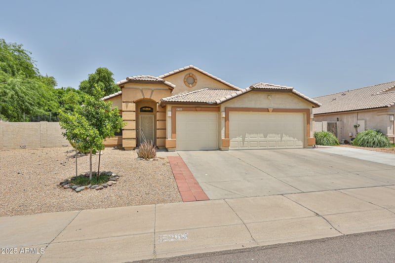 5266 Kaler Cir, Glendale, AZ 85301