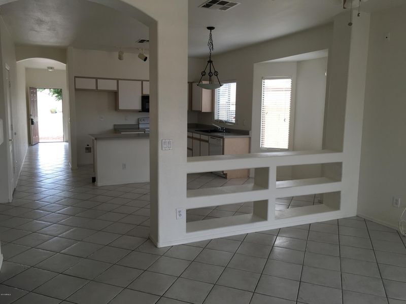 5268 N 42nd Ln, Phoenix, AZ 85019