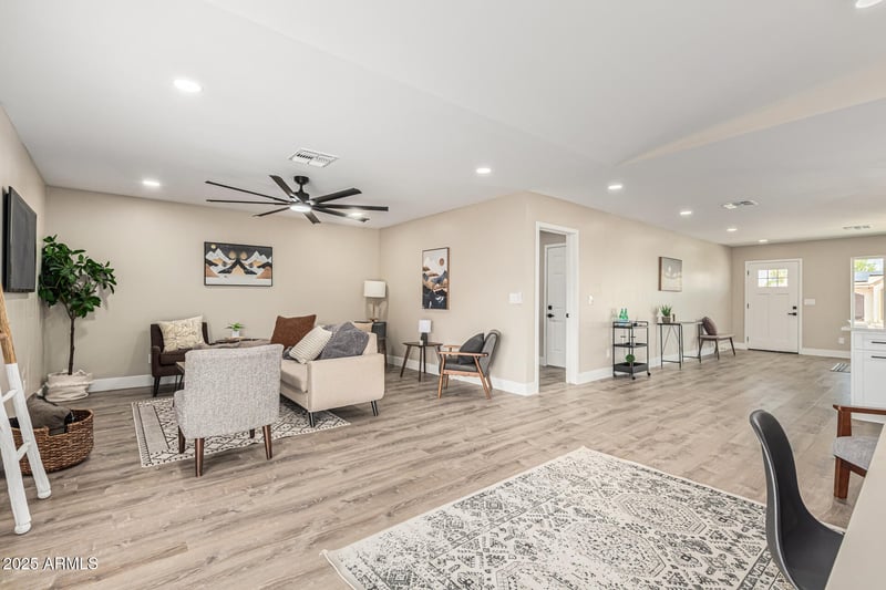 527 19th St, Tempe, AZ 85281