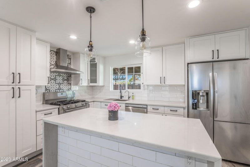 527 E Butler Dr, Phoenix, AZ 85020