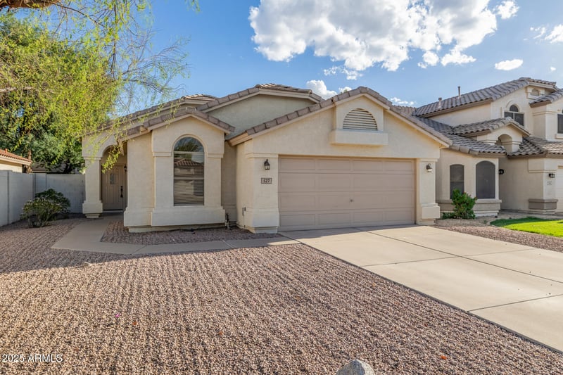 527 Kyle Ct, Gilbert, AZ 85296