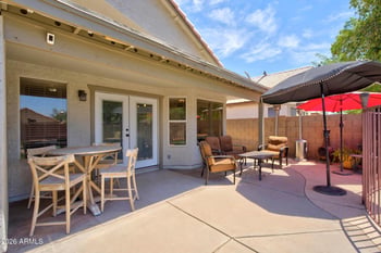 527 Kelton Ln, Phoenix, AZ 85023