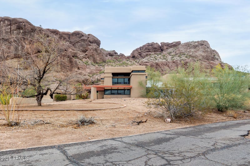 5275 Camelhead Rd, Phoenix, AZ 85018