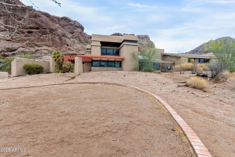 5275 Camelhead Rd, Phoenix, AZ 85018