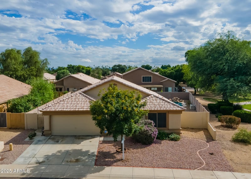 5277 Bryce Ln, Glendale, AZ 85301