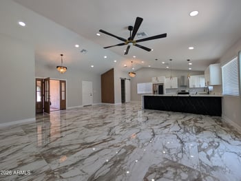 528 Mohawk Ln, Phoenix, AZ 85027