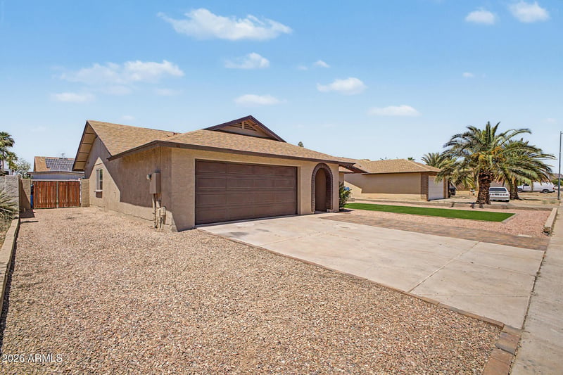 528 W Mohawk Ln, Phoenix, AZ 85027