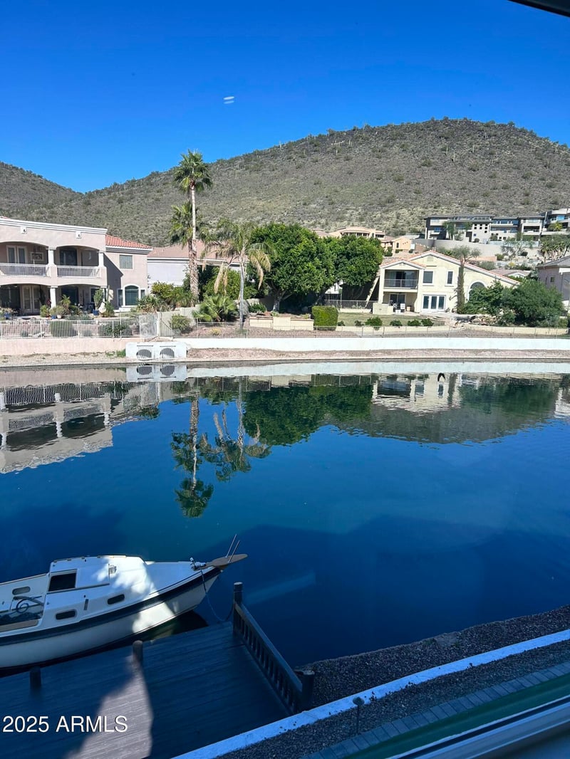 5286 Lone Cactus Dr, Glendale, AZ 85308