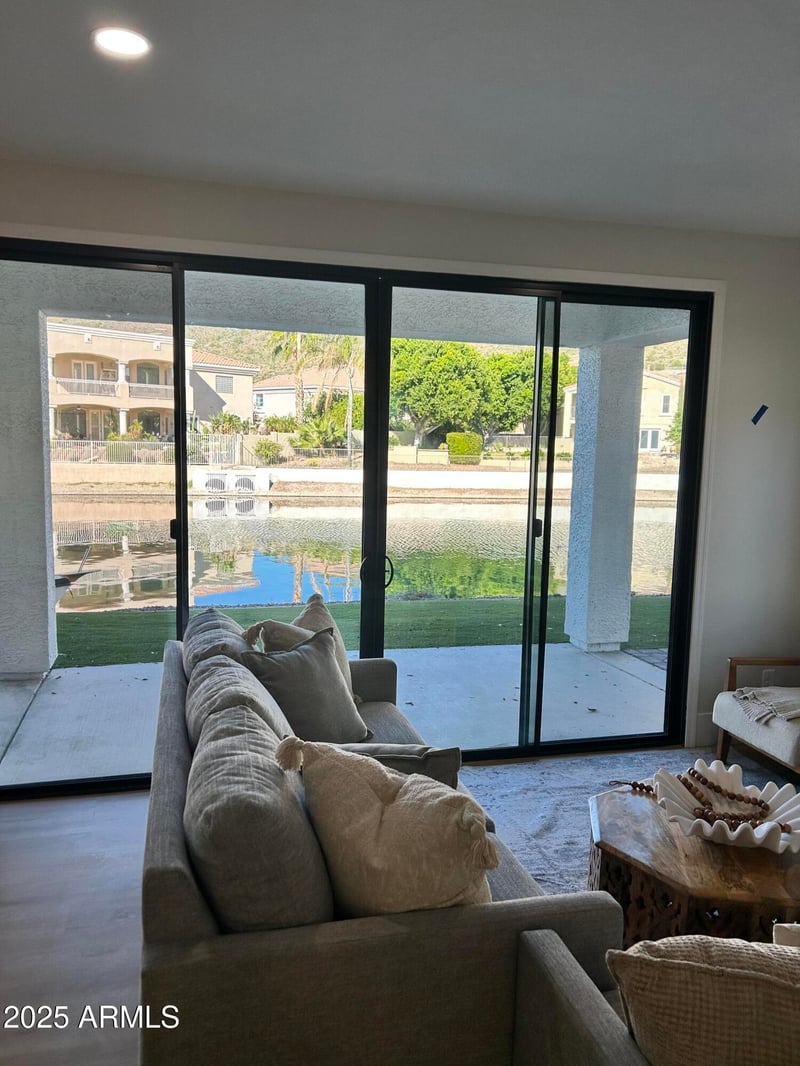 5286 Lone Cactus Dr, Glendale, AZ 85308