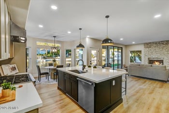 5286 Lone Cactus Dr, Glendale, AZ 85308