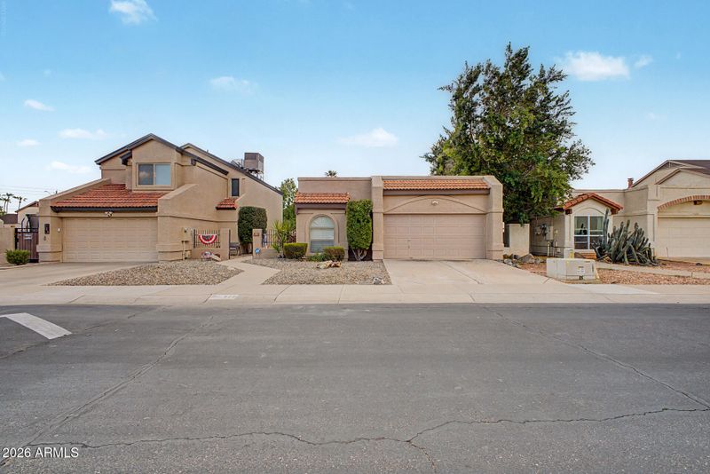 529 E Kristal Way, Phoenix, AZ 85024