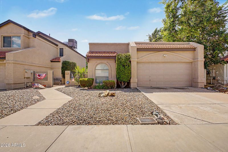 529 E Kristal Way, Phoenix, AZ 85024