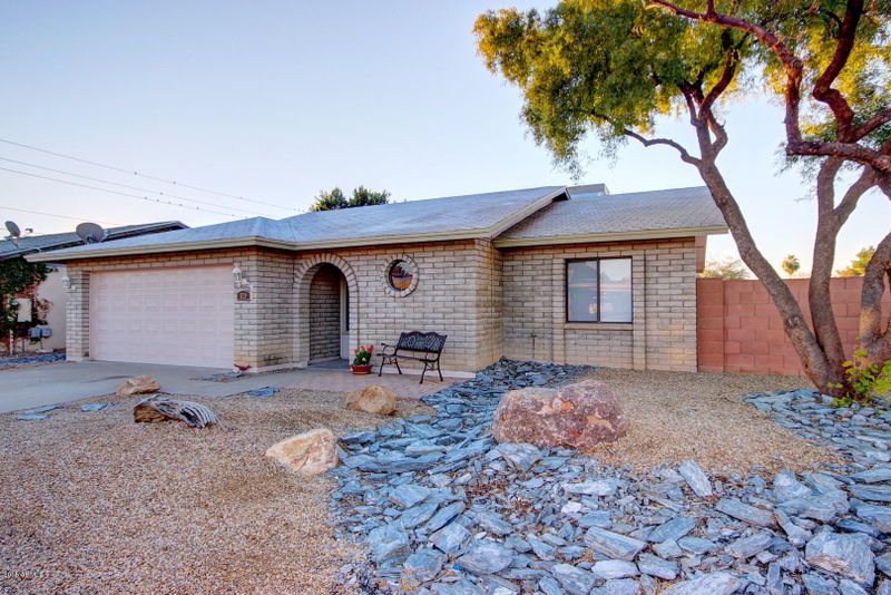 529 E Oraibi Dr, Phoenix, AZ 85024